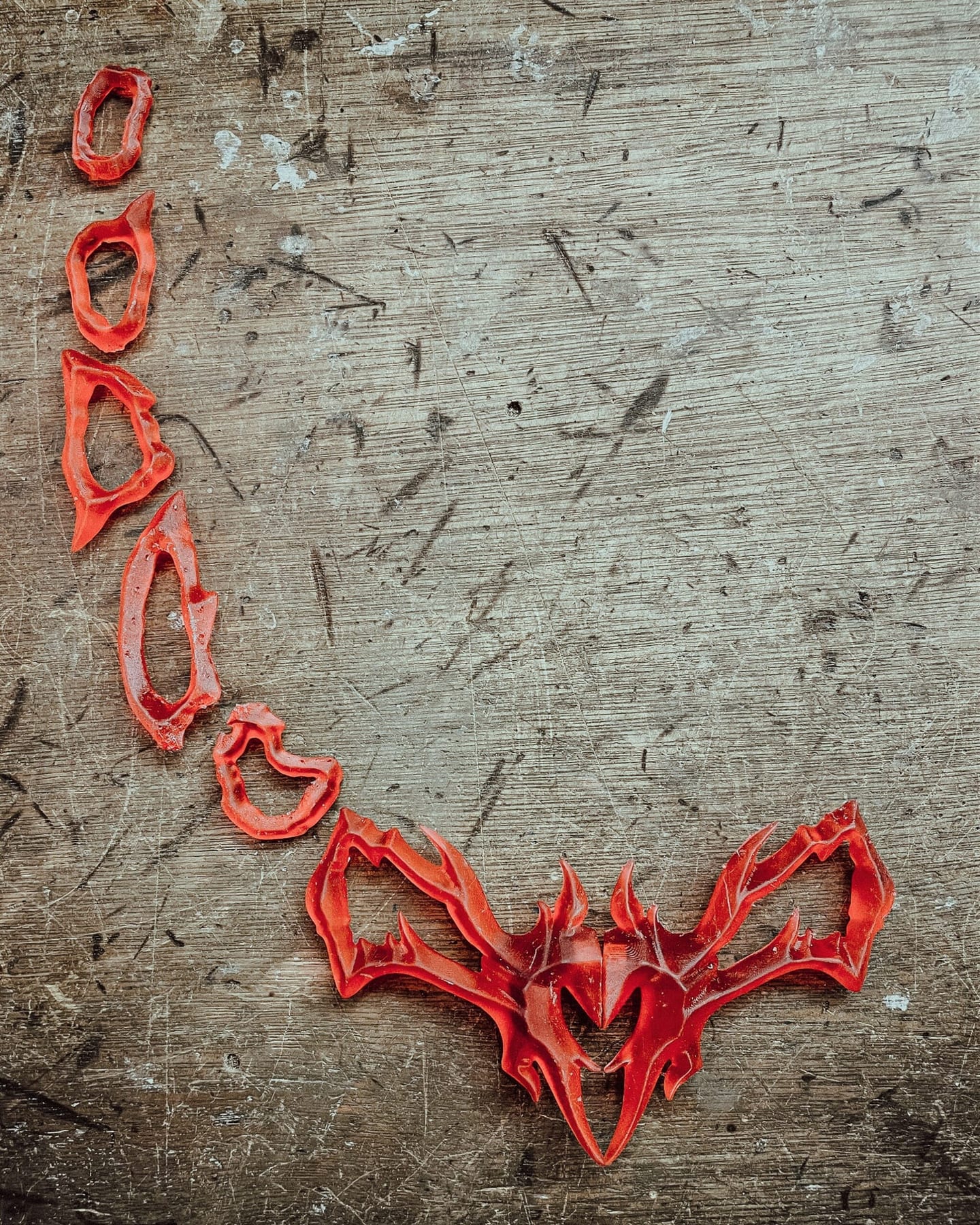 Cast metal collar, laid flat